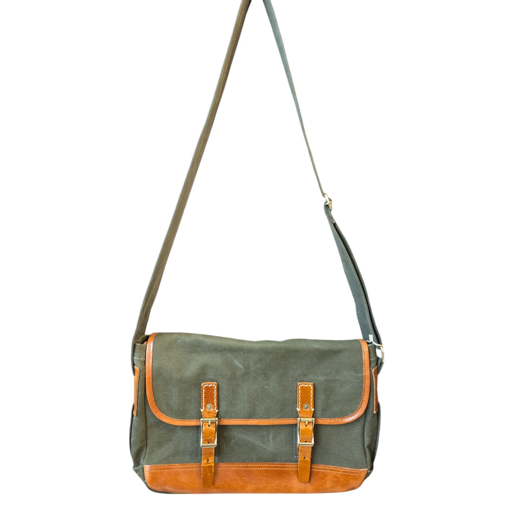 Montana Twist Waterproof Canvas Outdoor Travel Crossbody Bag - Green