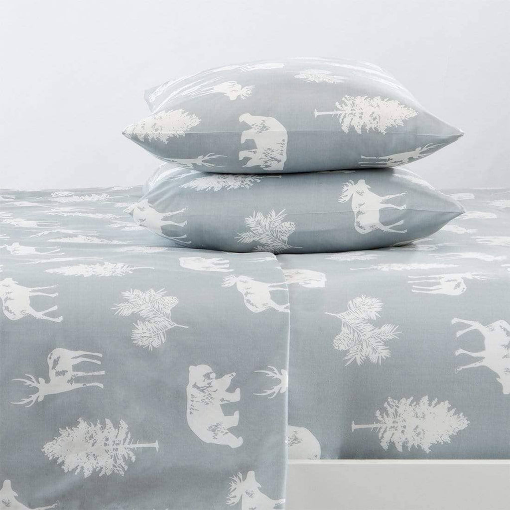 4-Piece Lodge Microfiber Sheet - Mountain Ridge Collection: King / Forest Animal - Light Grey